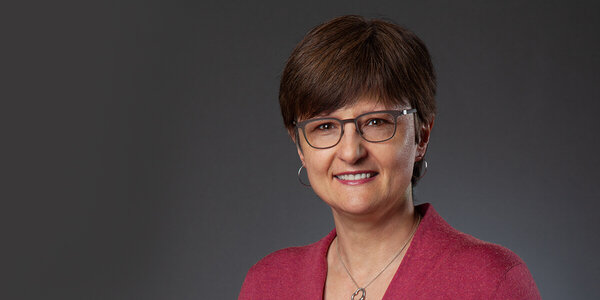 Kristina Lerman headshot